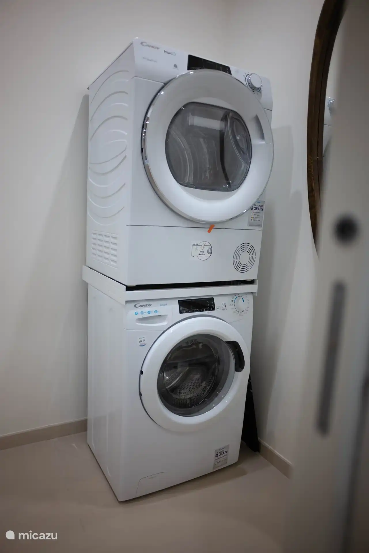 lavage et séchage. A l'entrée de la maison