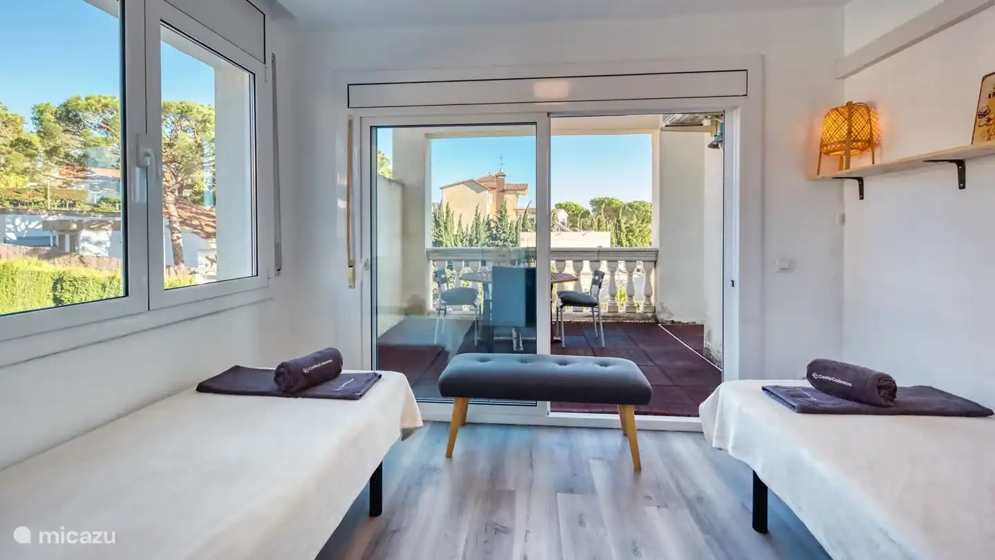 Die ideale Villa zum Leben im Freien unter der spanischen Sonne mit privatem Pool, schöner Lounge und Bar!