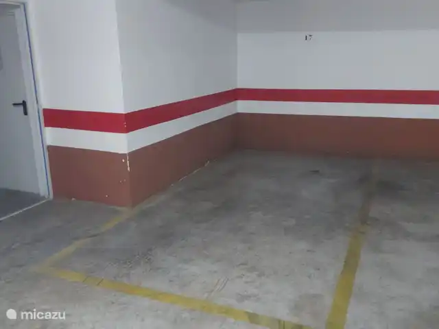 Bel appartement près de la plage | Espagne, Costa del Sol, Torrox-Costa - appartement Place privée dans le garage souterrain