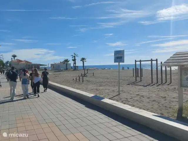 Bel appartement près de la plage | Espagne, Costa del Sol, Torrox-Costa - appartement Le boulevard animé de Torros Cosat est à moins de 2 minutes