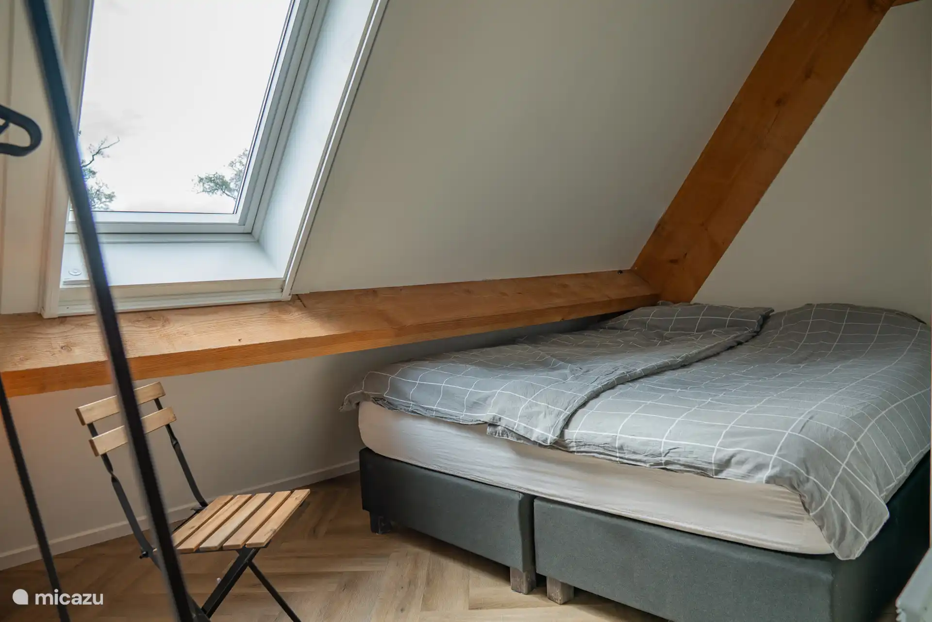 Dormitorio 1 con cama matrimonial.