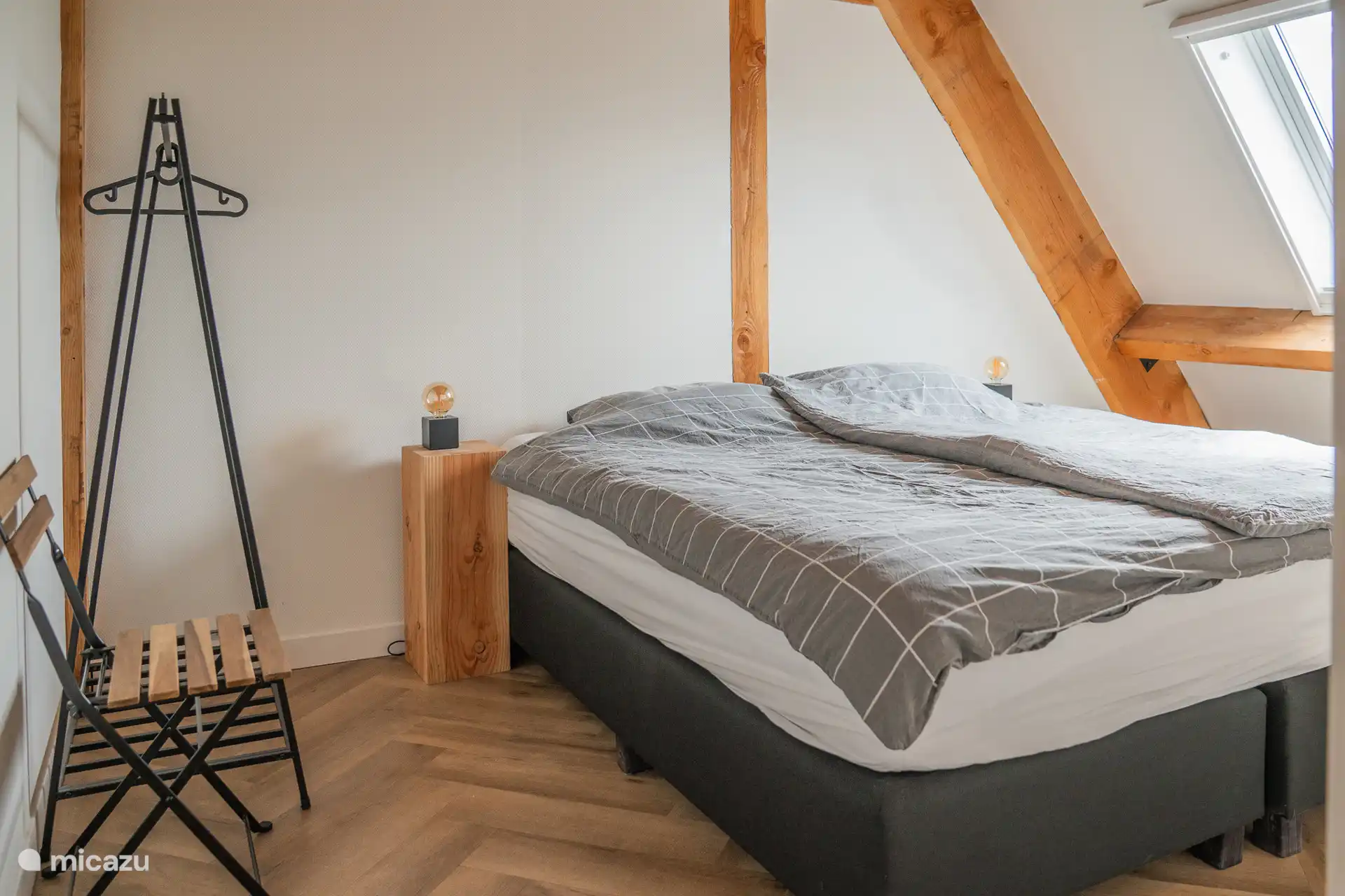 Dormitorio 4 con 1 cama individual.