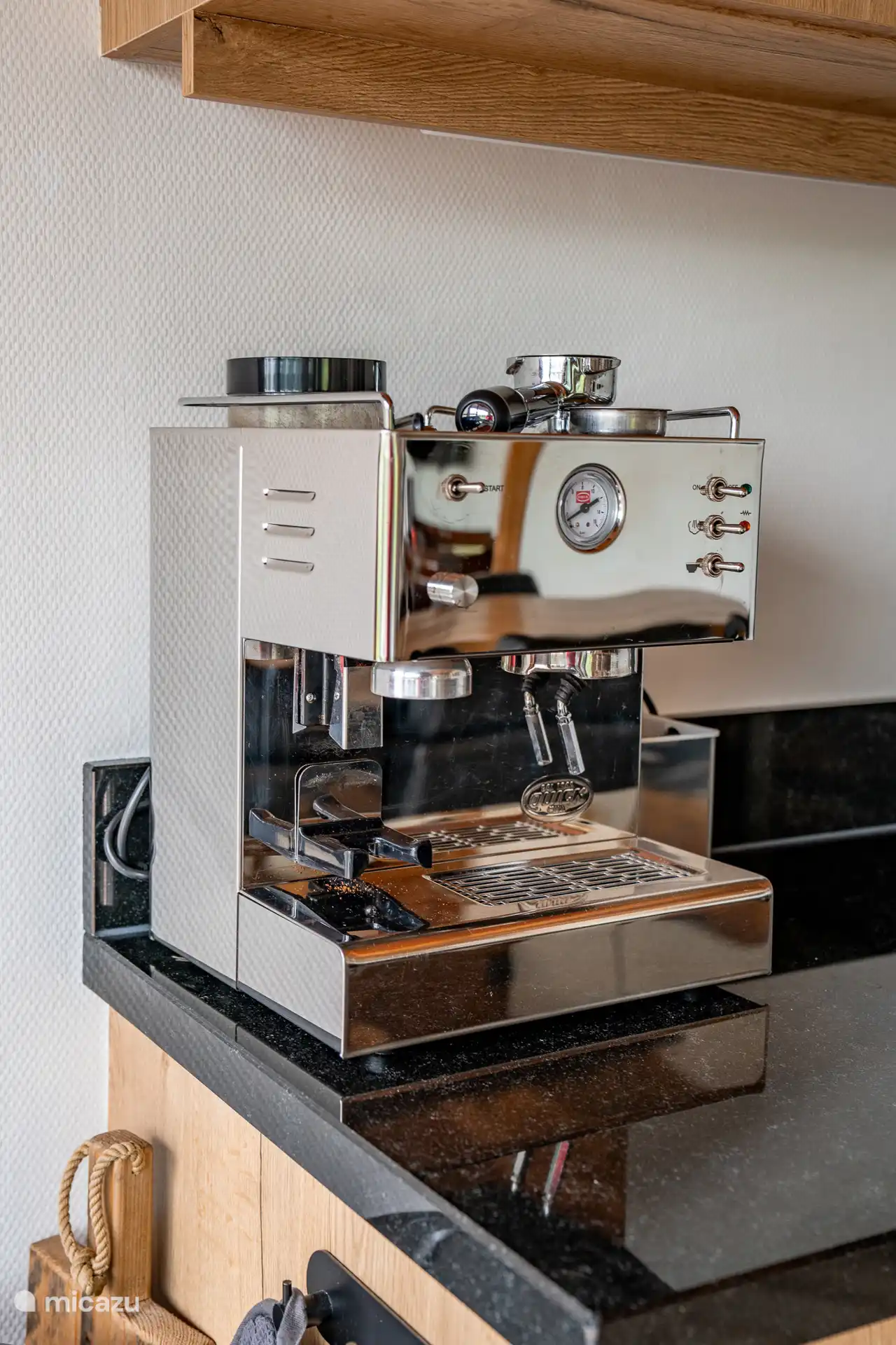 Quick Mill espressomachine (verse bonen).
