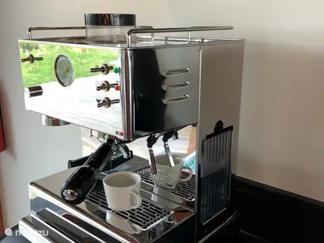 Domaine Âld Heach Hiem 14 personnes | Pays-Bas, Frise, Goëngahuizen - maison de vacances Machine expresso Quick Mill (grains frais)