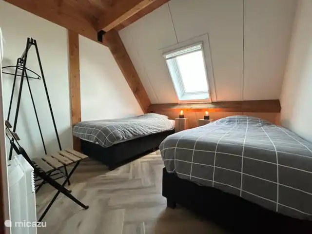 Domaine Âld Heach Hiem 14 personnes | Pays-Bas, Frise, Goëngahuizen - maison de vacances Chambre 3 Âlde Feanen avec 2 lits simples