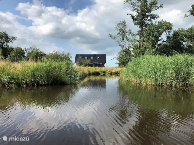Domaine Âld Heach Hiem 14 personnes | Pays-Bas, Frise, Goëngahuizen - maison de vacances Maison de vacances au bord de l'eau
