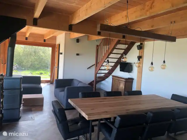 Domaine Âld Heach Hiem 14 personnes | Pays-Bas, Frise, Goëngahuizen - maison de vacances Rez-de-chaussée Âlde Feanen / table à manger et canapé