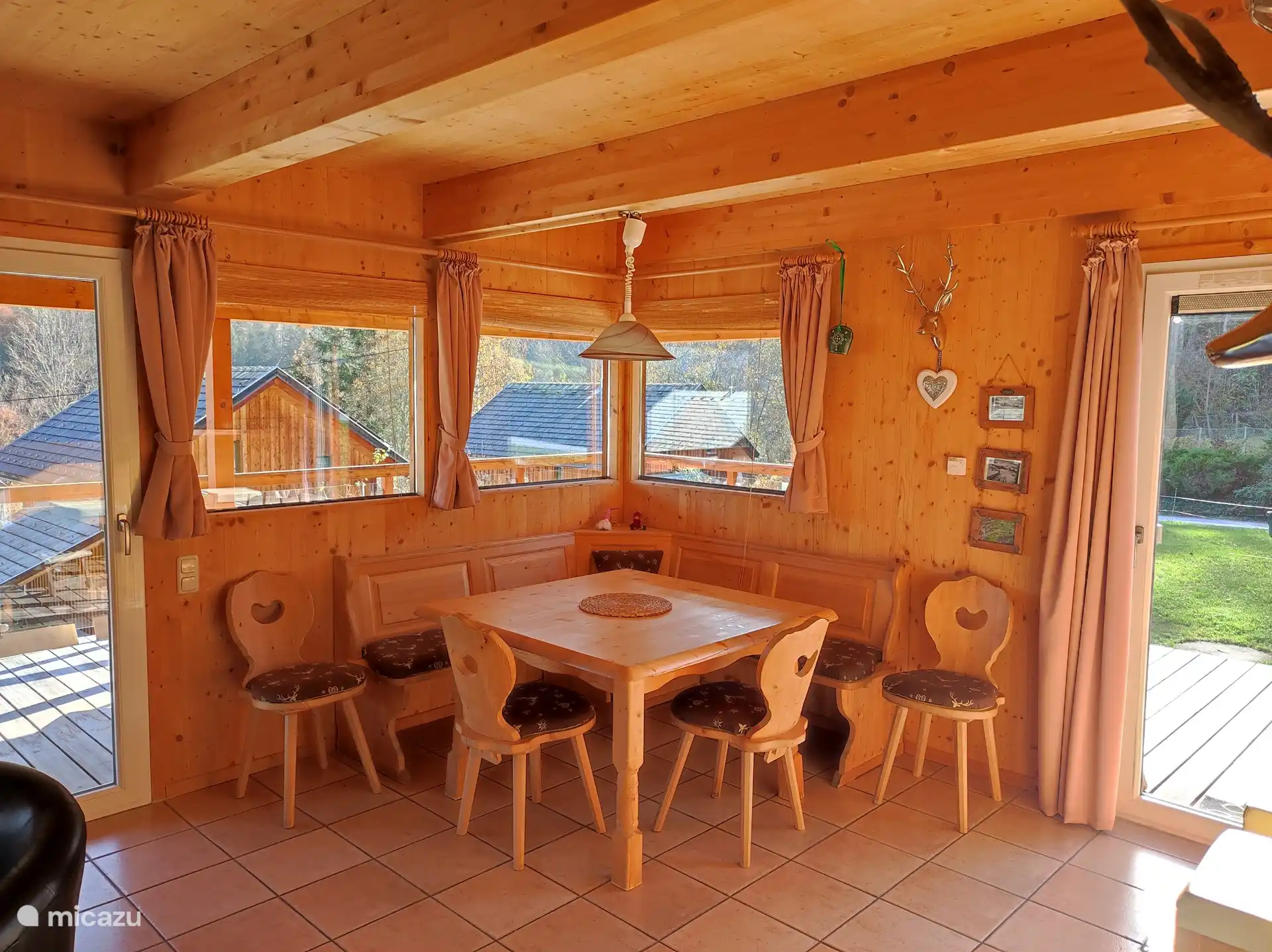 Acogedora zona de comedor