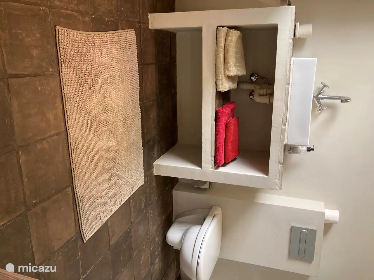 Badezimmer 3 mit Badewanne