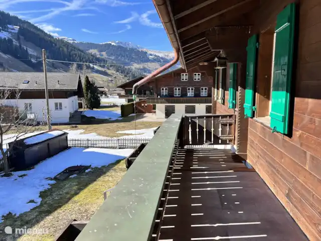 Location de Vacances Suisse, Oberland bernois, Lenk, chalet - Chalet drei Tannen paroi latérale du balcon