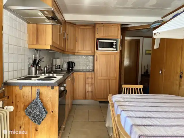 Location de Vacances Suisse, Oberland bernois, Lenk, chalet - Chalet drei Tannen cuisine