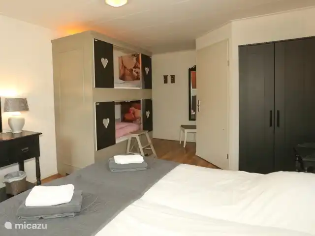 Guesthouse Lazey huren in Nederland, Gelderland, Voorthuizen - vakantiehuis Alle slaapkamers hebben een eigen badkamer met douche, toilet en wastafel.