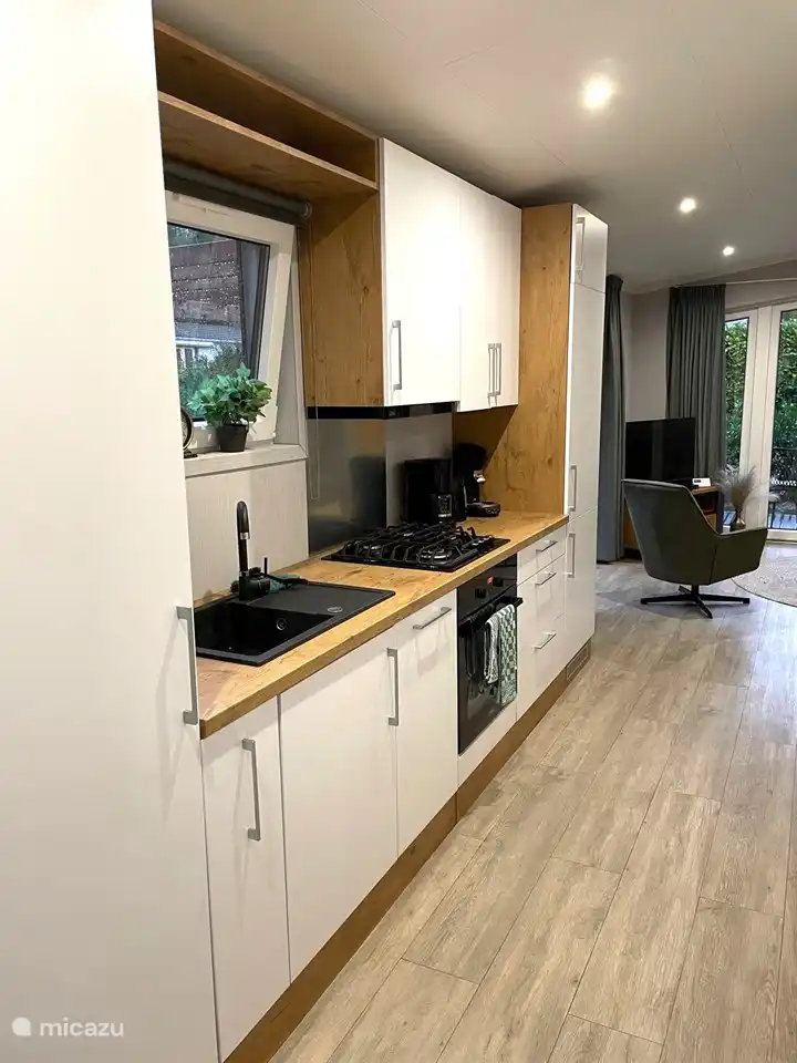 Küche von der Haustür aus gesehen