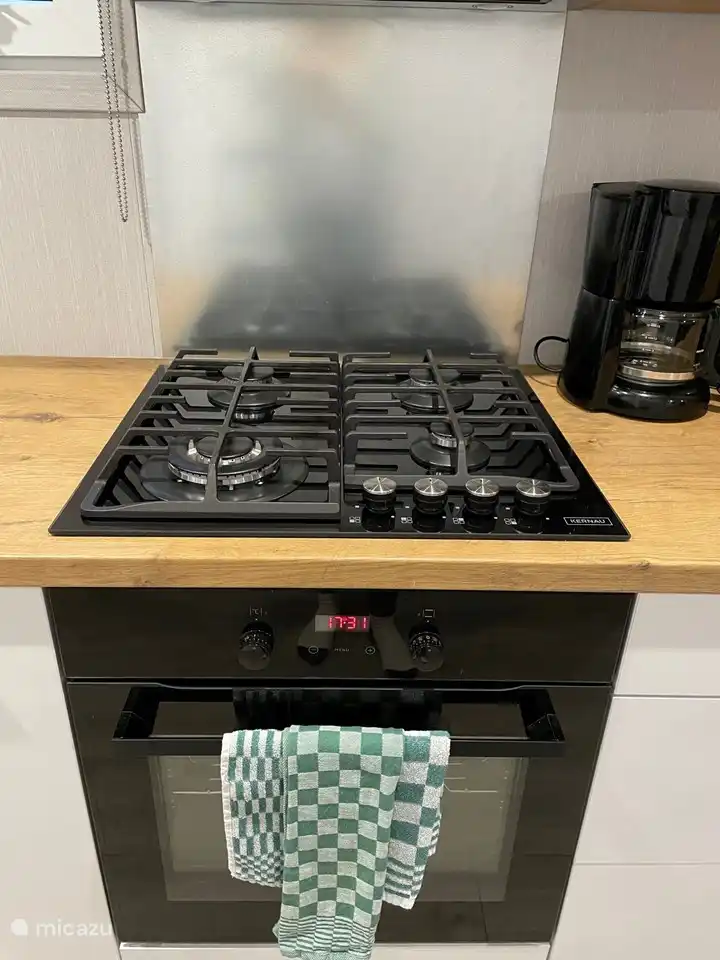 4-Flammen-Gasherd (Gas auf Glas)