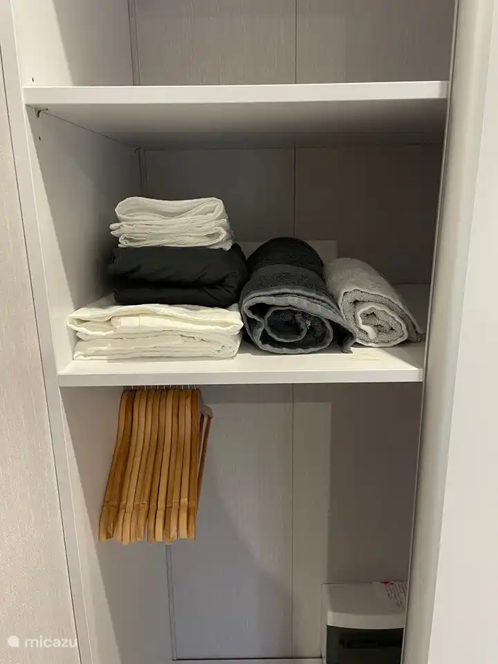 Handtücher und Bettwäsche