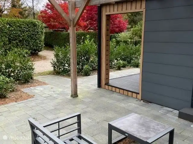 Cottage Serendipity - Natuur & Luxe huren in Nederland, Gelderland, Beekbergen - chalet Herfst vanaf terras