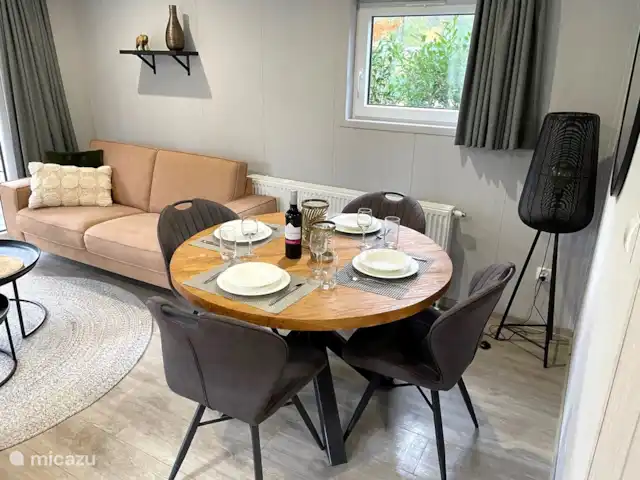 Cottage Serendipity - Natuur & Luxe huren in Nederland, Gelderland, Beekbergen - chalet Gezellige comfortabele eethoek
