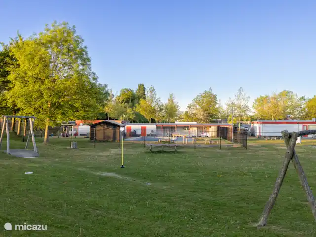 Maison de vacances de luxe avec spa et sauna | Pays-Bas, Frise, Tzummarum - maison de vacances L’aire de jeux sur les Wadden frisons est spacieuse.