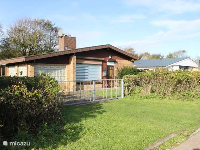Holiday home in Netherlands, North Holland, Julianadorp at Sea - bungalow Bungalow Beach Life
