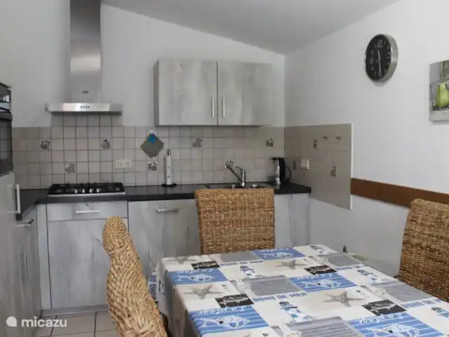 Bungalow Beach Life | Pays-Bas, Hollande du Nord, Julianadorp aan Zee - bungalow cuisine moderne avec table à manger