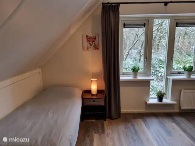 Bungalow en el bosque Jardines en Países Bajos, Güeldres, Garderen - bungaló Tercera cama en el primer dormitorio del primer piso.