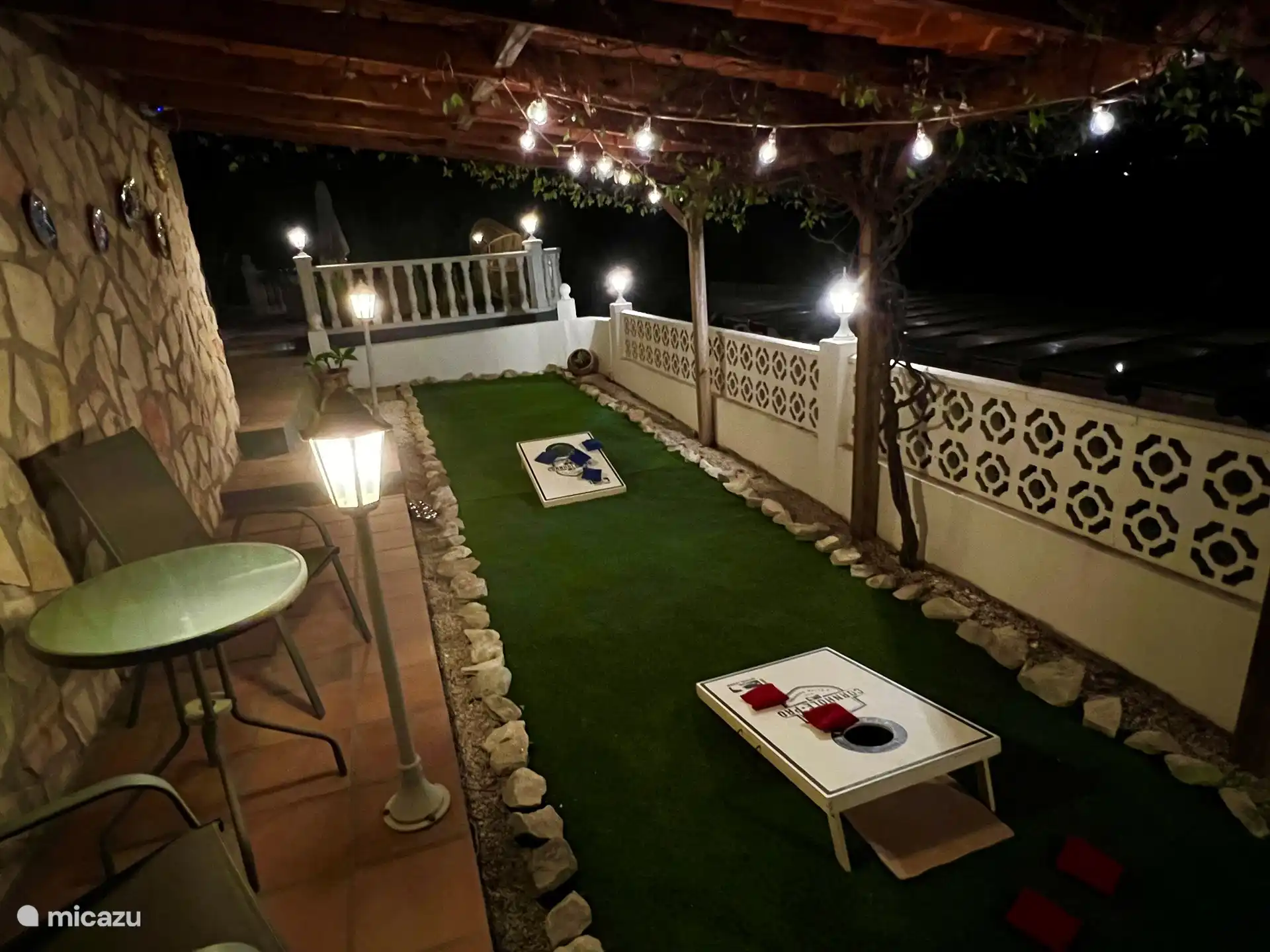 Level -2 Jeux de Boules und das alte holländische Spiel Corn Hole