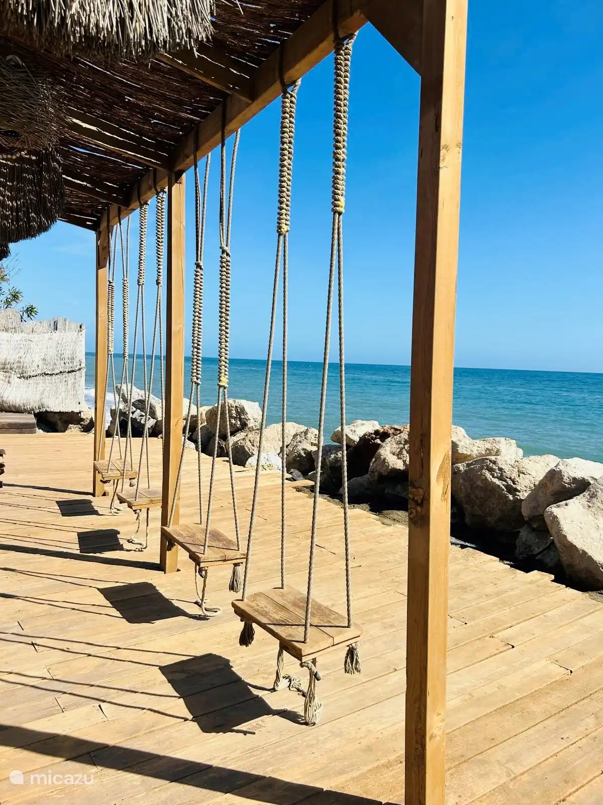 Beautiful beach bar where you can eat deliciously, Origen Playa