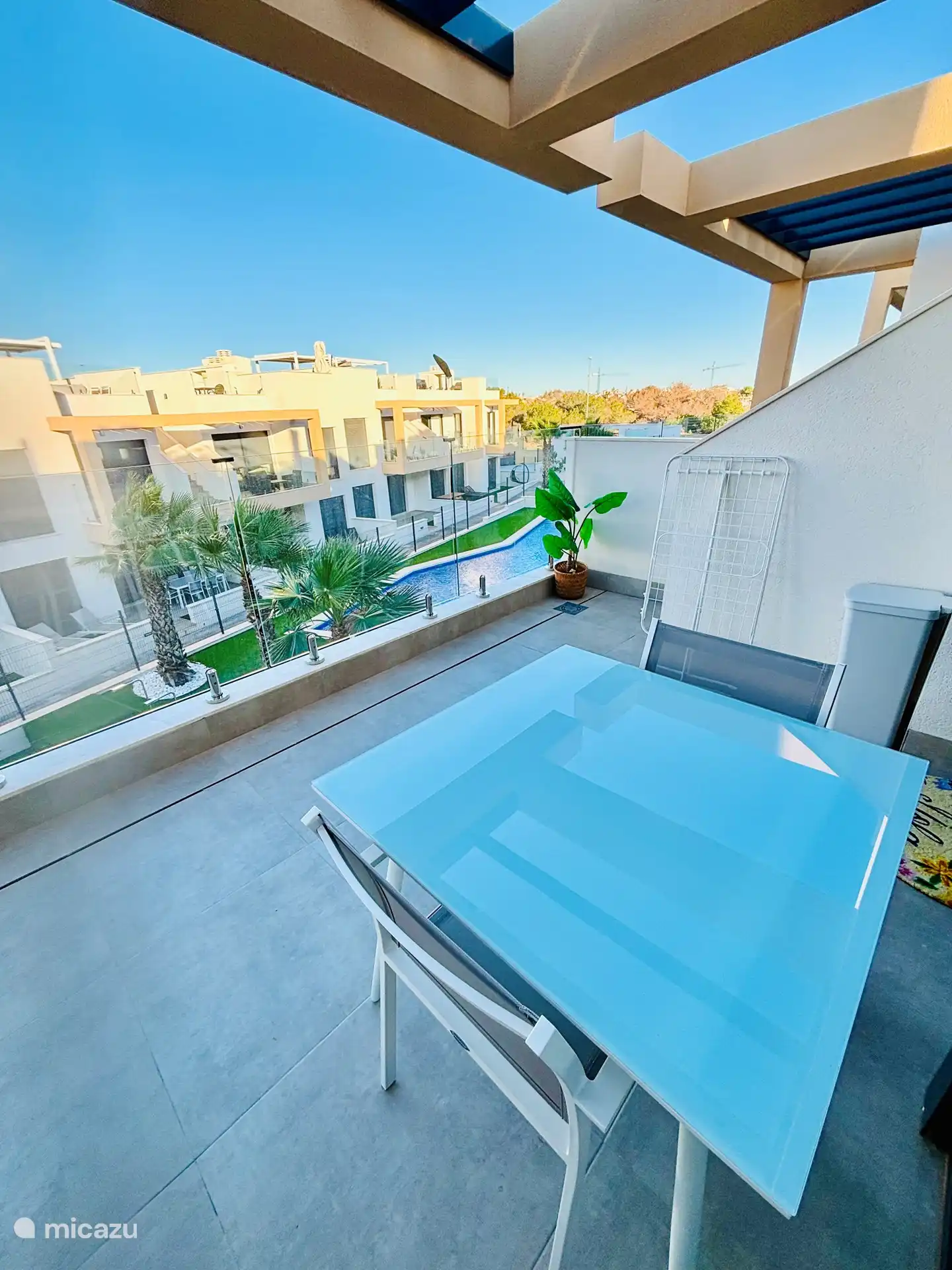 View smaller terrace