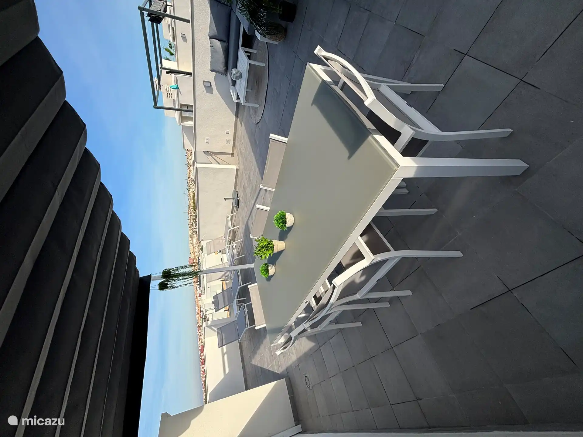 Spacious dining table 