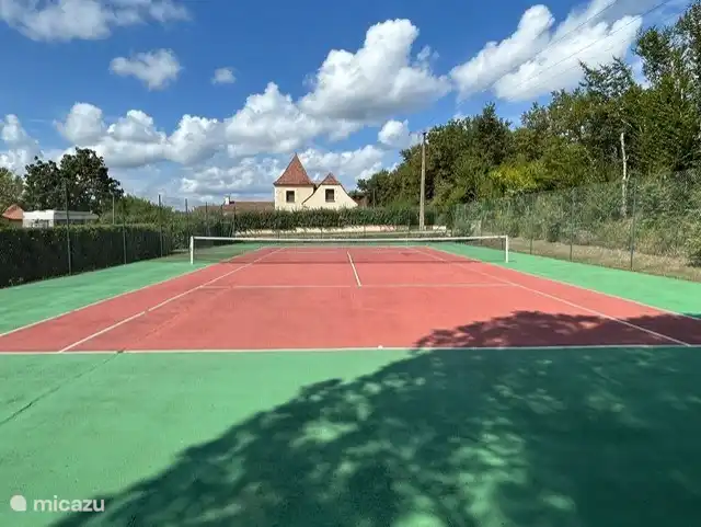 Tennisplatz frei zugänglich