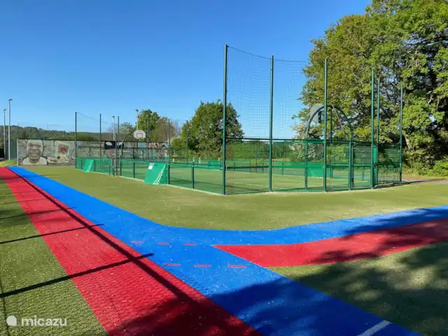 Location de Vacances France, Dordogne, Carsac, maison de vacances - Sur la Cave aire de jeux, pétanque, location de VTT et patinoire vers le centre de Carsac Aillac, accessible à pied
