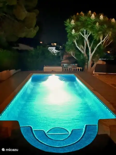 The lovely swimming pool.