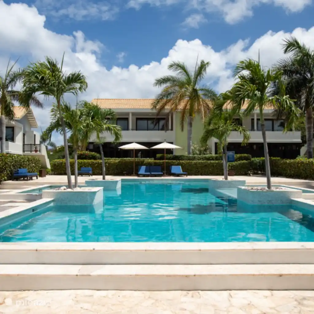 Royal Garden (Garden 19 - Blue Bay)