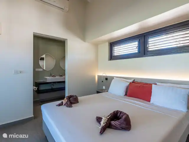 Jardin Royal (Jardin 19 - Blue Bay) | Curaçao, Curaçao-Centre, Blue Bay - appartement Les deux chambres ont leur propre salle de bain.