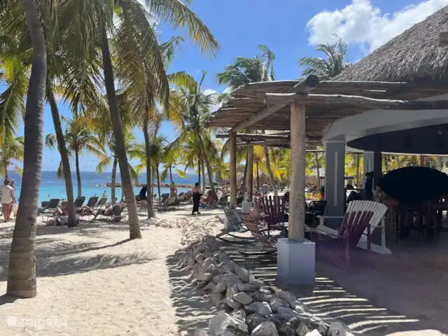 Jardin Royal (Jardin 19 - Blue Bay) | Curaçao, Curaçao-Centre, Blue Bay - appartement Vous trouverez plusieurs établissements de restauration sur la plage de Blue Bay.