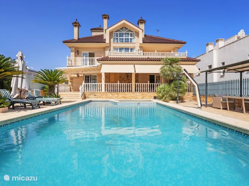 Holiday home in Spain, Costa Blanca, Torrevieja Villa Beach Villa (12pers) in Torrevieja