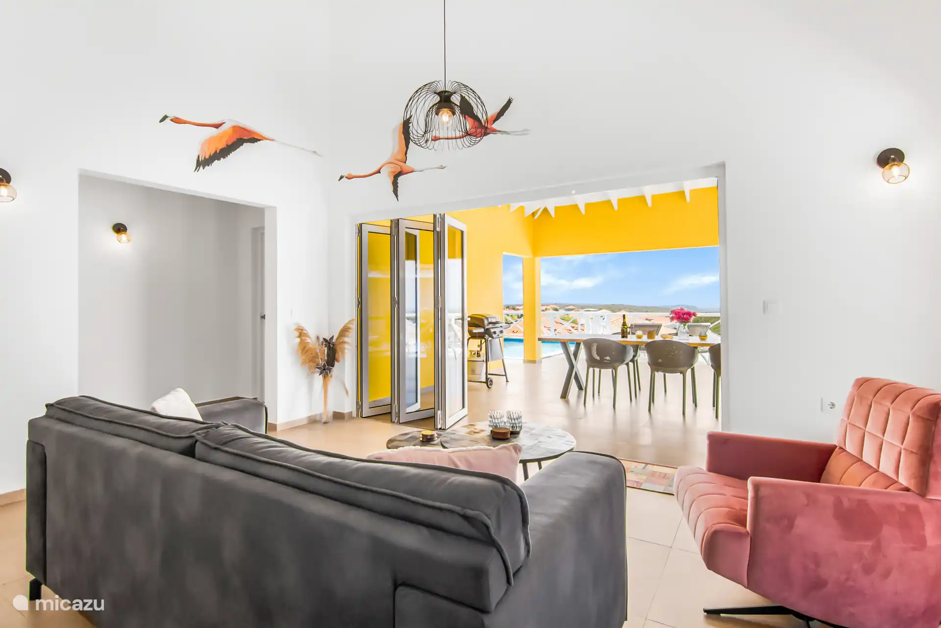 Fantastisches Wohnzimmer mit Blick auf Bandabou