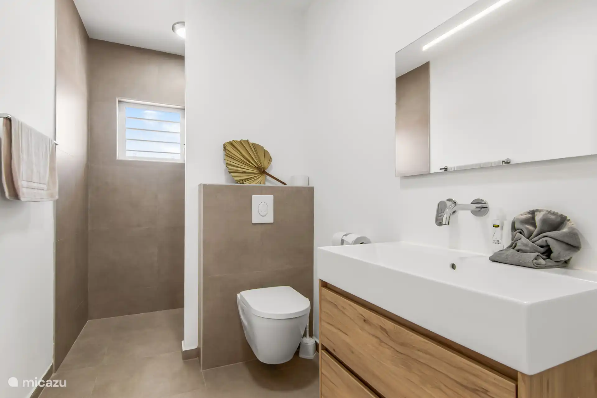 Mit sehr geräumigem 2. Badezimmer!