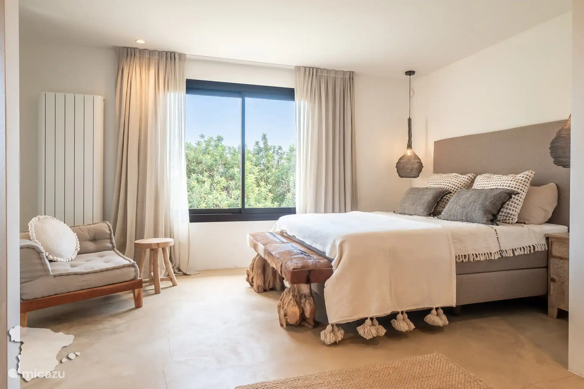 Bedroom 2 - downstairs