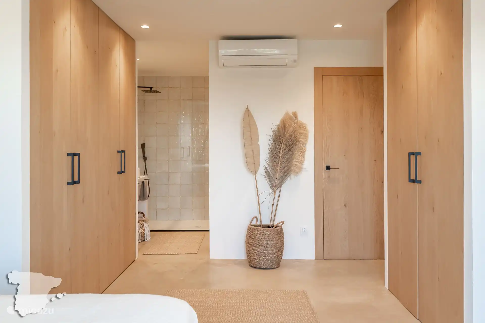 Bedroom 2 - downstairs