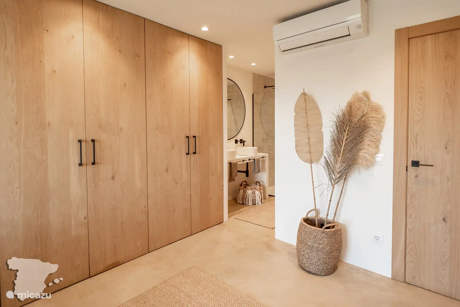 Bedroom 2 - downstairs