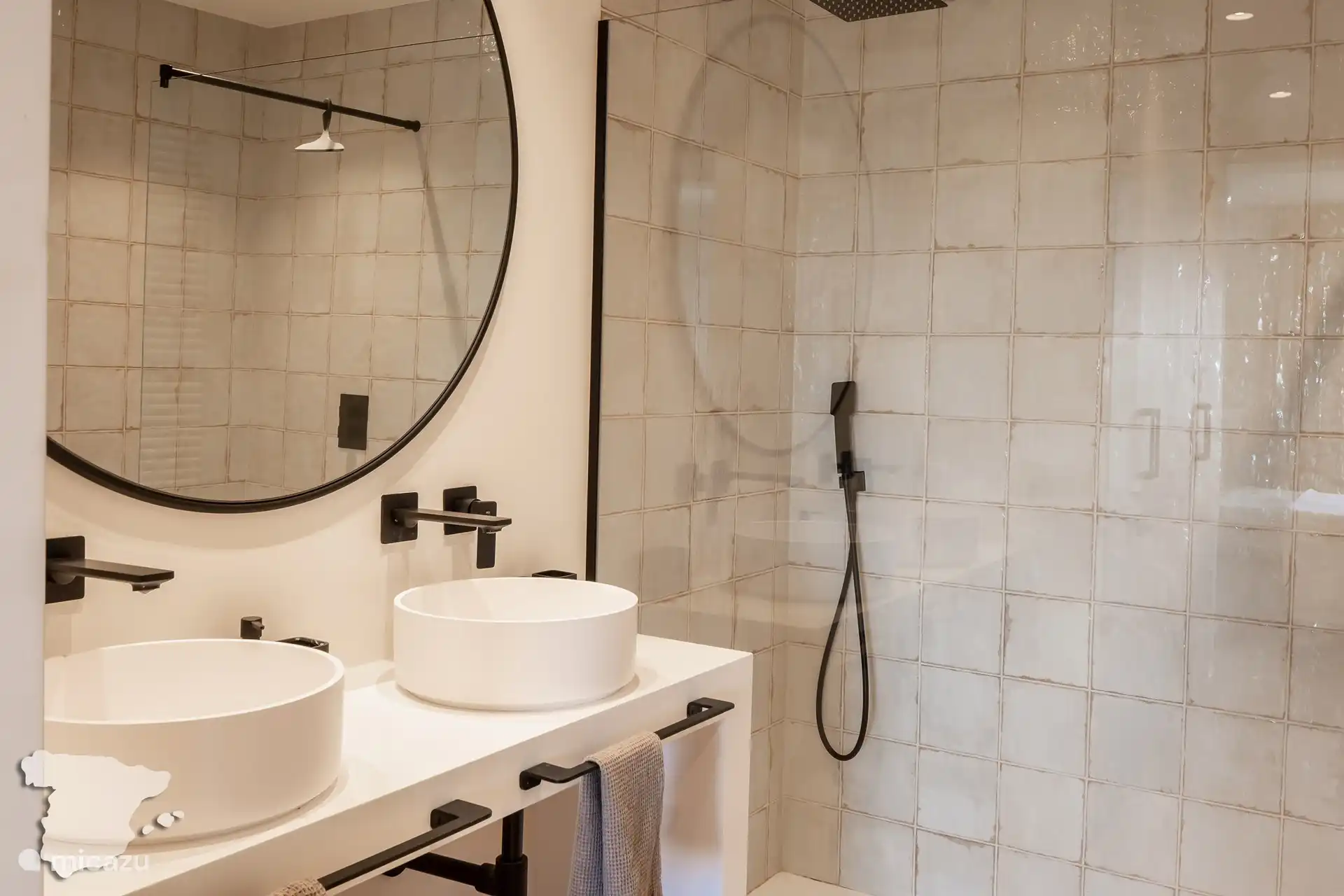 Ensuite bathroom - Bedroom 2