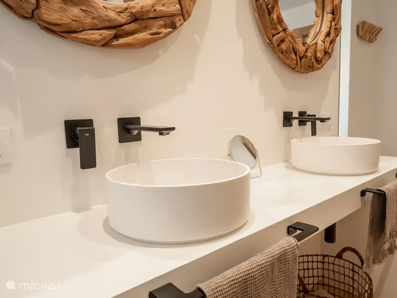 Ensuite bathroom - Bedroom 3