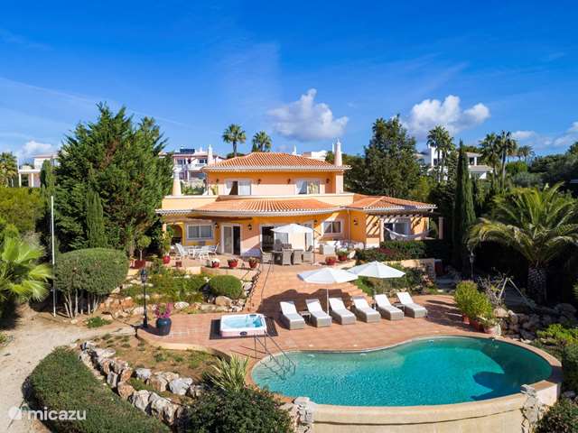 Holiday home in Portugal, Algarve, Carvoeiro – villa Villa Tres Espadas with sea view!