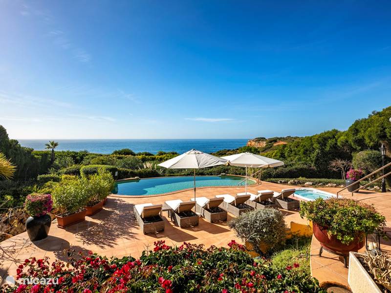 Vakantiehuis Portugal, Algarve, Carvoeiro Villa Villa Tres Espadas met zeezicht!