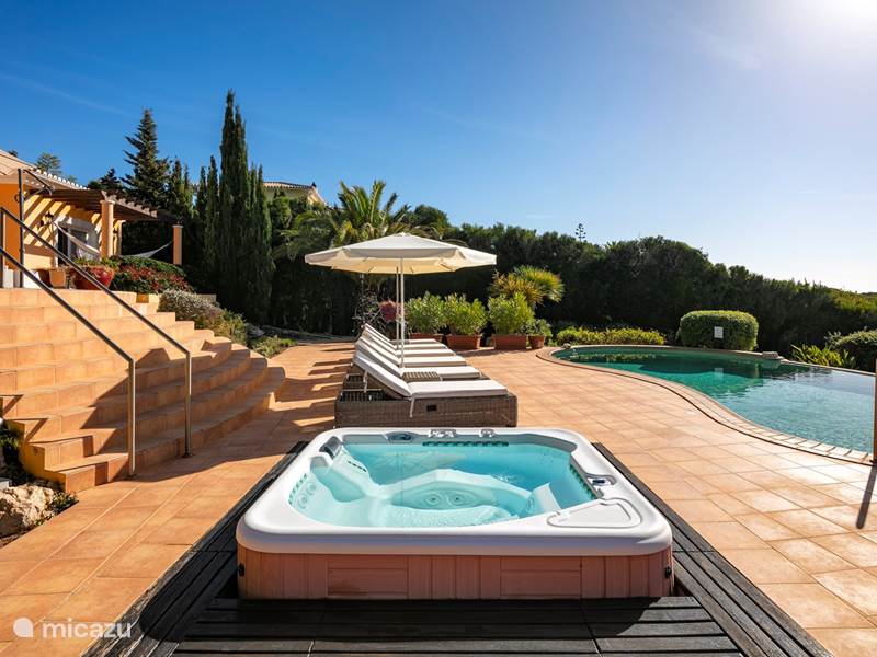 Holiday home in Portugal, Algarve, Carvoeiro Villa Villa Tres Espadas with sea view!