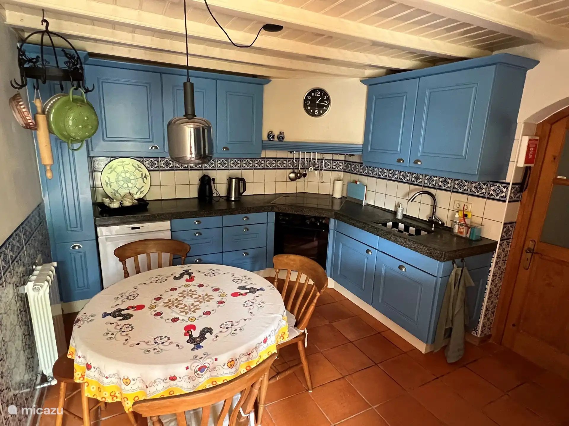 Cuisine privée avec lave-vaisselle. 
