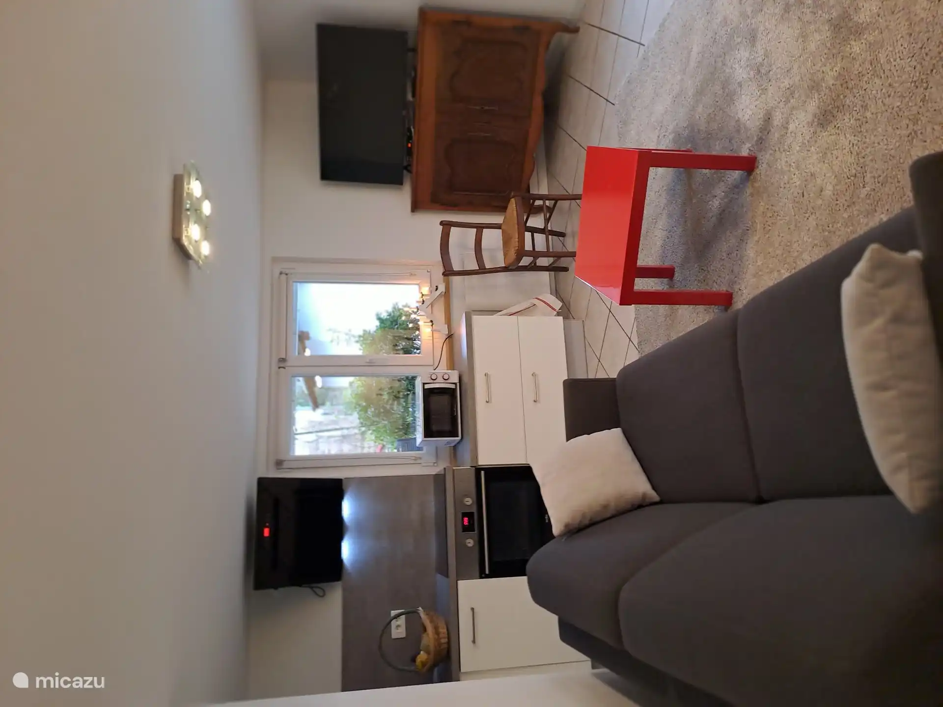 Wohnzimmer. Fernsehen - und Dokumentation über das Gebiet zum Besuchen und Wandern.