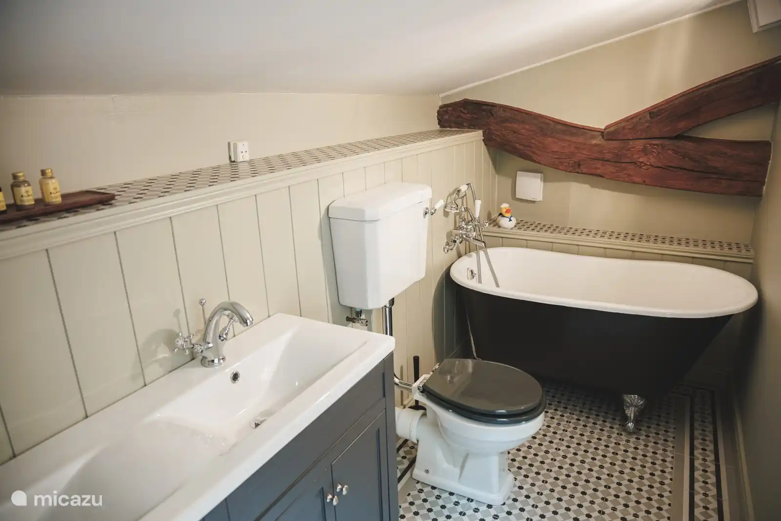 Kinderschlafzimmer mit eigenem Bad