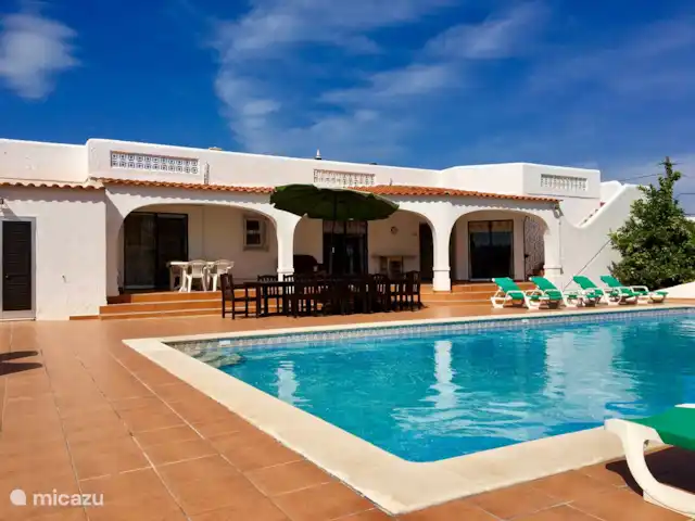 Villa Brisa huren in Portugal, Algarve, Carvoeiro - villa Aanzicht Villa Brisa met zwembad